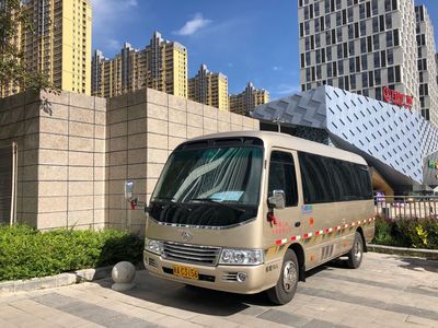 5月份新疆旅游包车一天多少钱